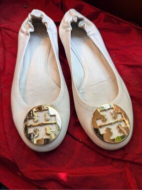 Tory Burch White Leather Reva Ballet Flats with Gold Logo